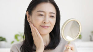 更年期のしみ・しわ・肌の乾燥　原因・対策